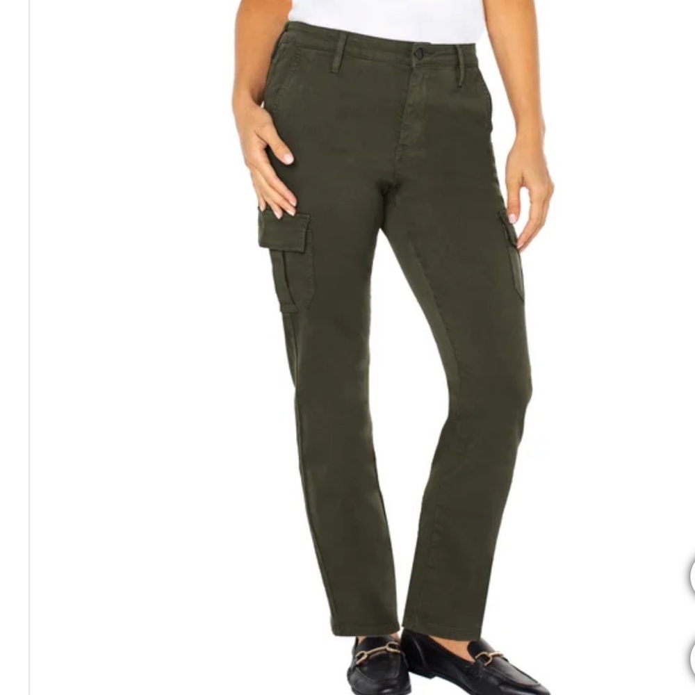 Well Worn Womens Tencel Blend Cargo Pants - Picture 3 of 4